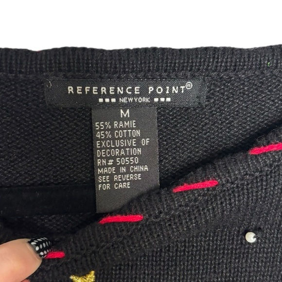 Reference Point Women’s Ugly Christmas Sweater Winter Scene Size Medium - Picture 2 of 10